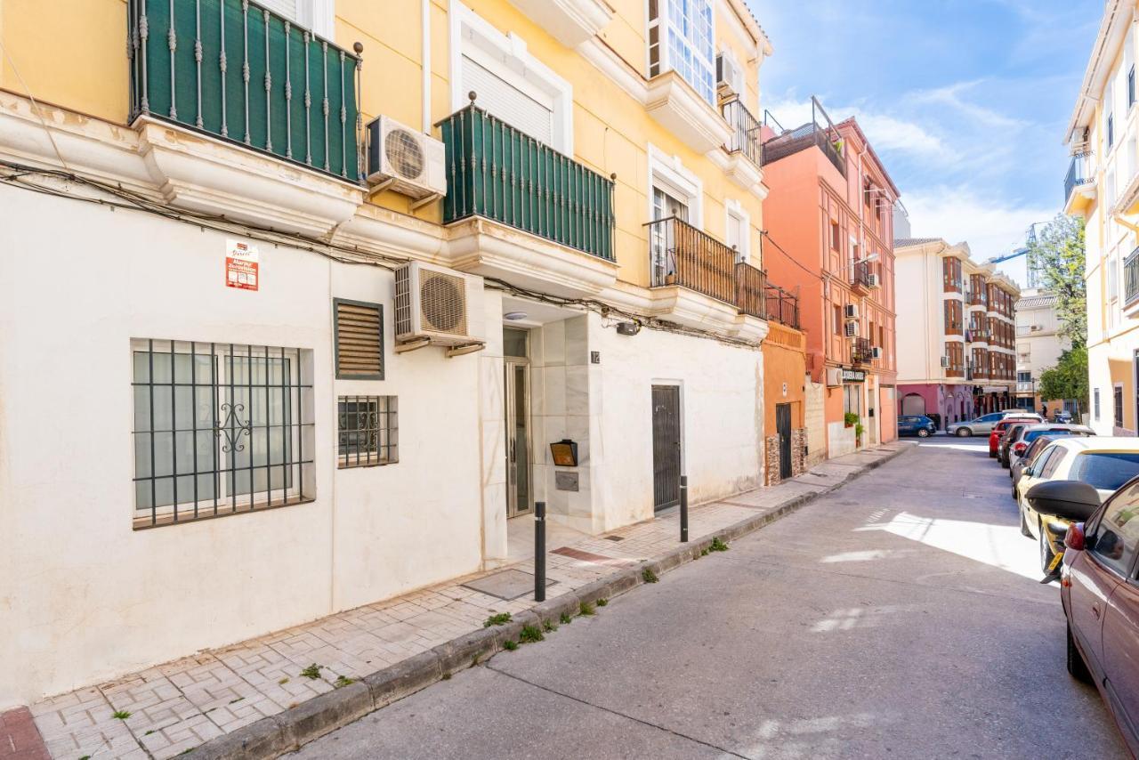 Апартаменты Apartamento Centrico La Victoria Малага Экстерьер фото